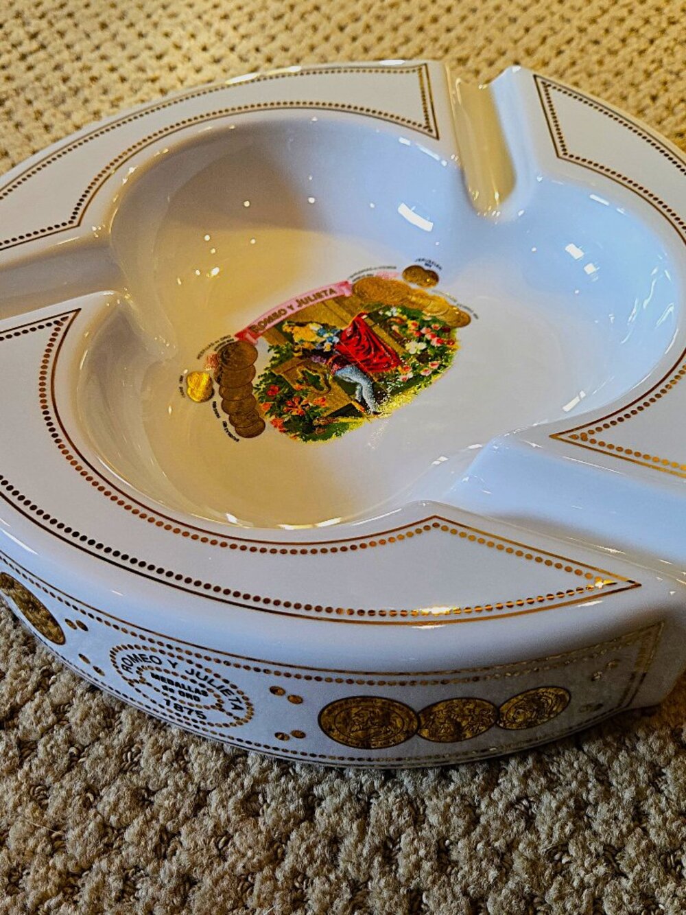 Huge Romeo y Julieta Cigar Ashtray – 10" Porcelain – Brand New in Original Box